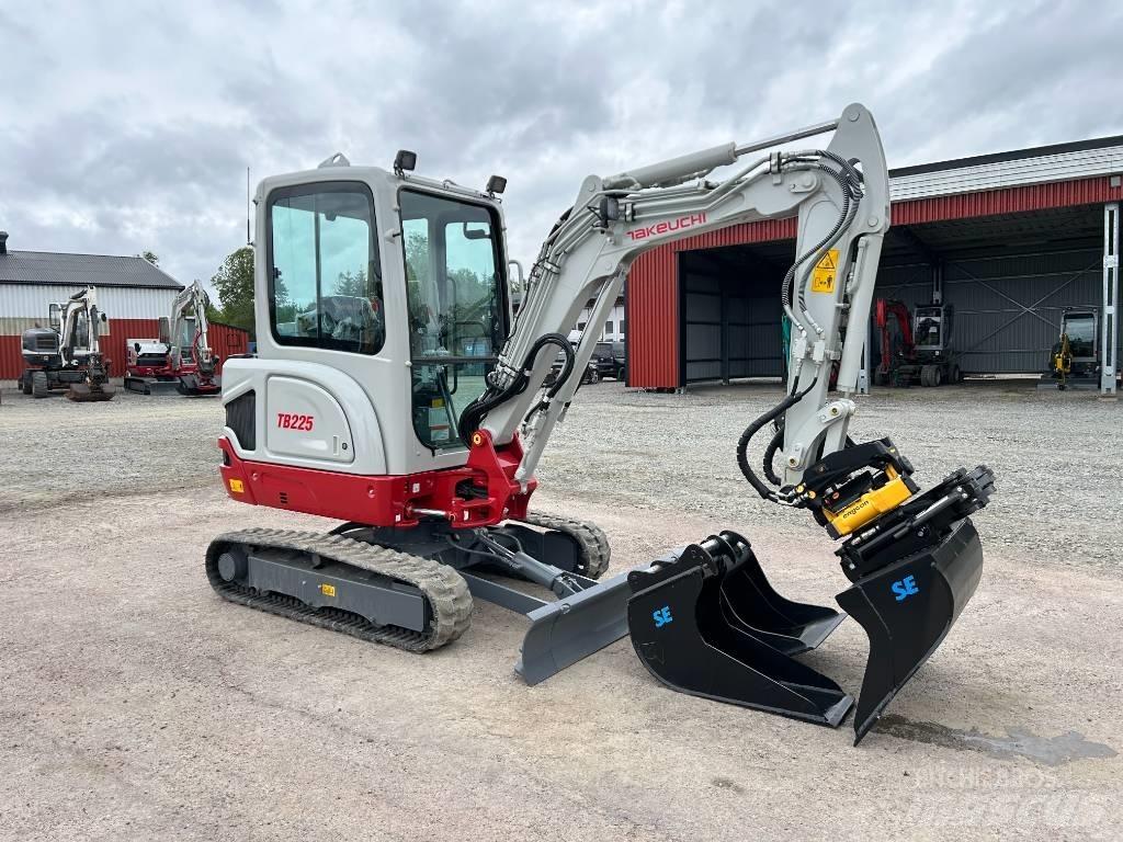 Takeuchi TB225 Minigravemaskiner