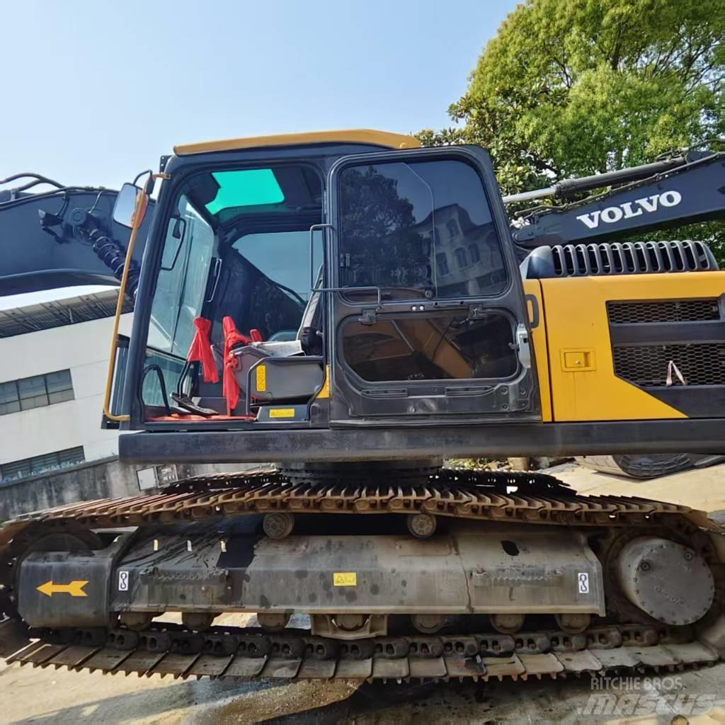 Volvo EC 220 Gravemaskiner på larvebånd