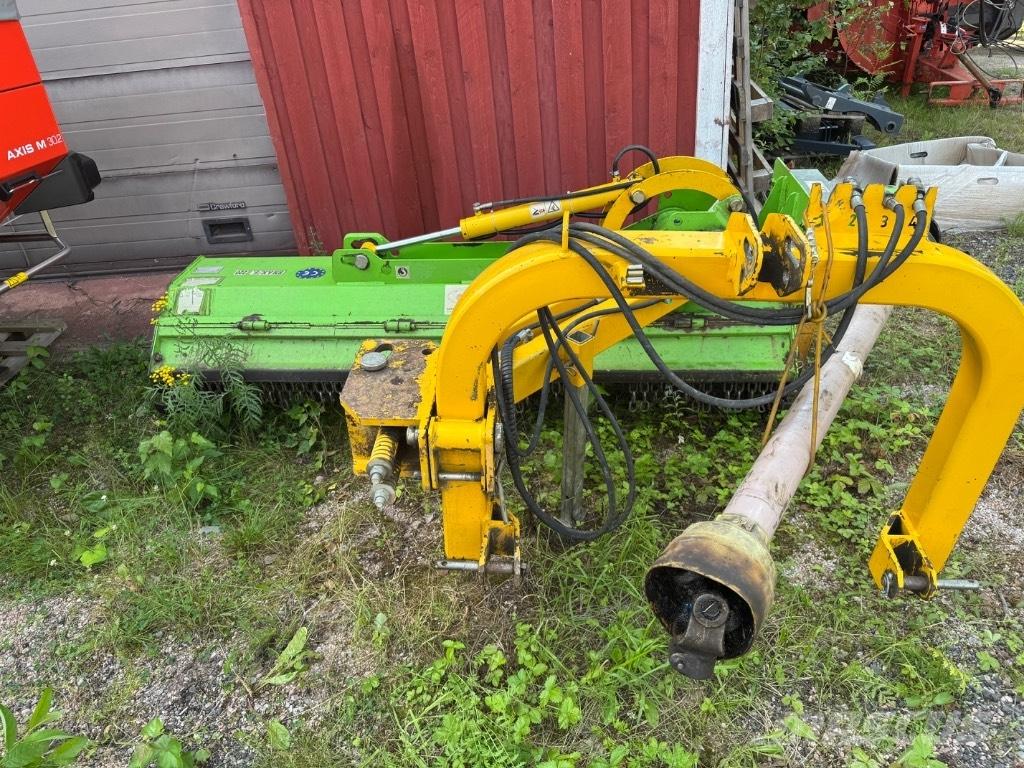 Cabe 220 Græsklippere og skårlæggere