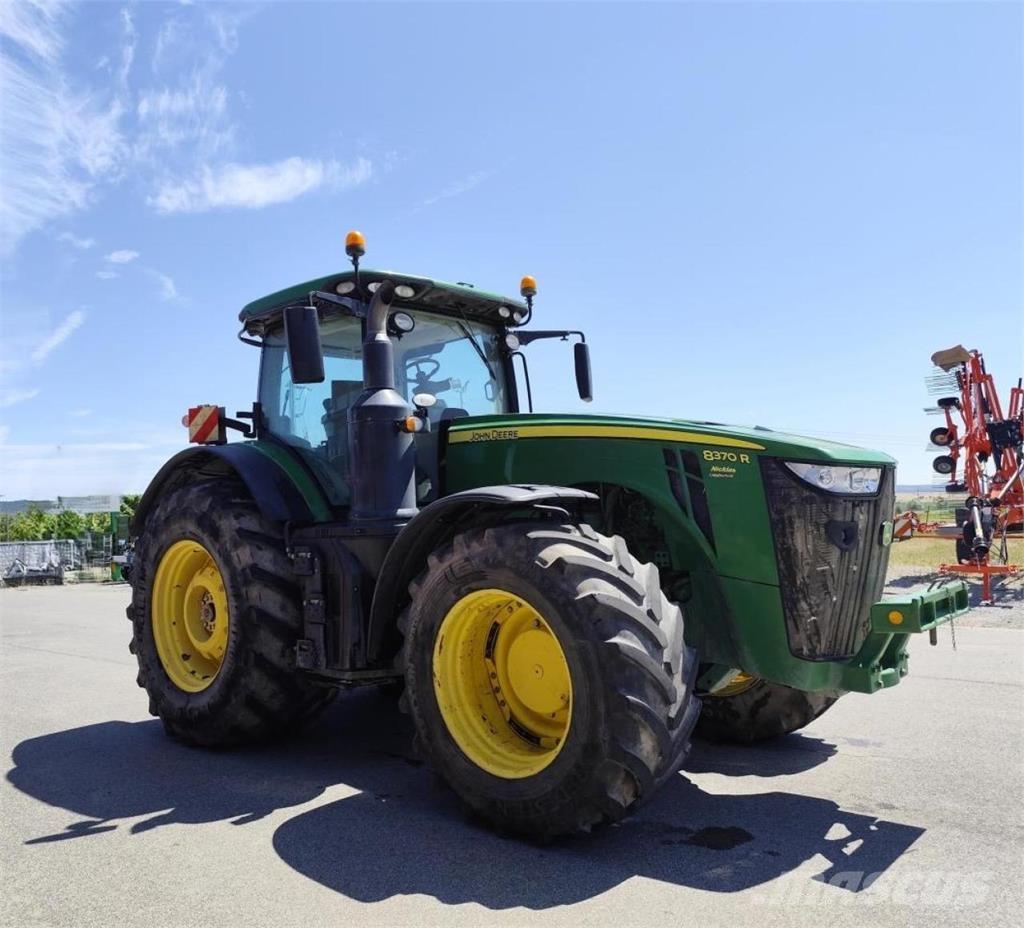John Deere 8370 R Traktorer