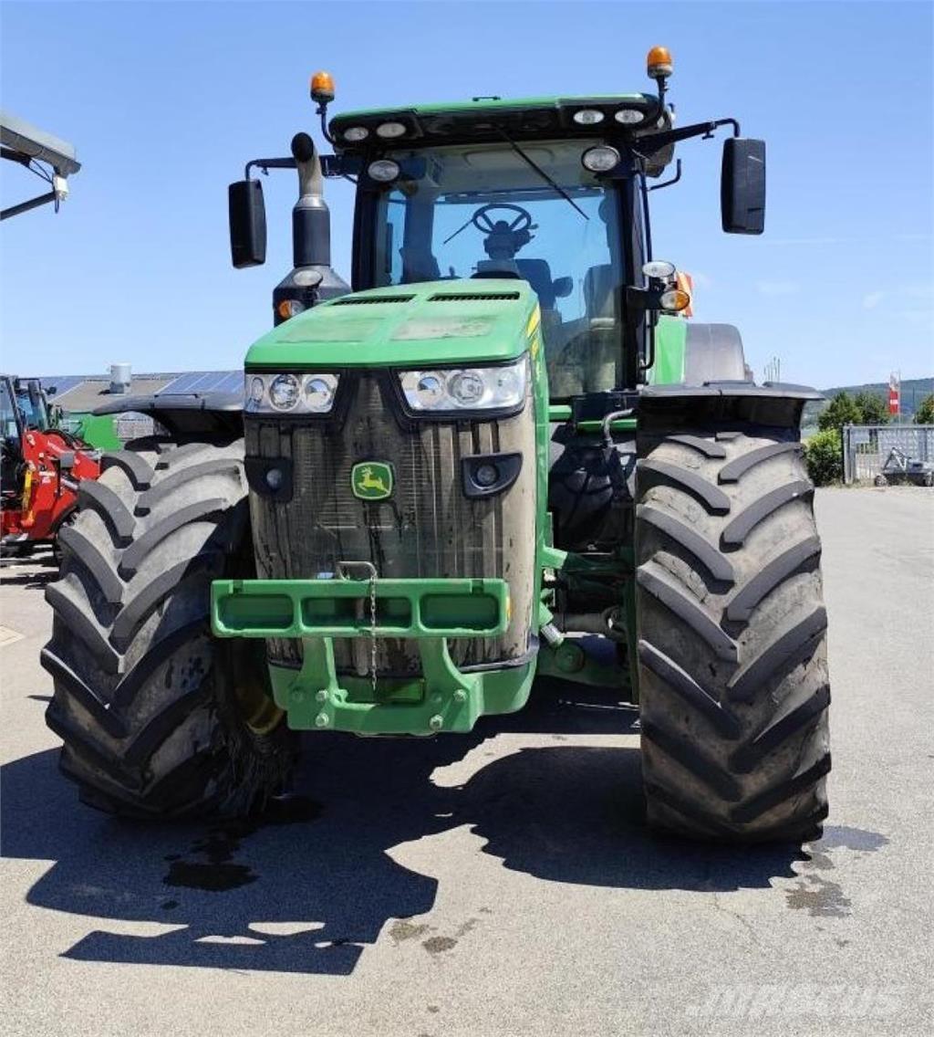 John Deere 8370 R Traktorer