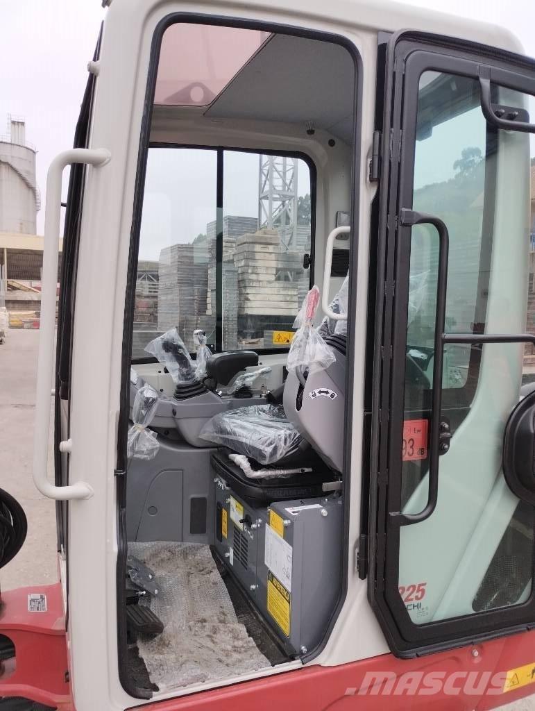 Takeuchi TB 225 Minigravemaskiner