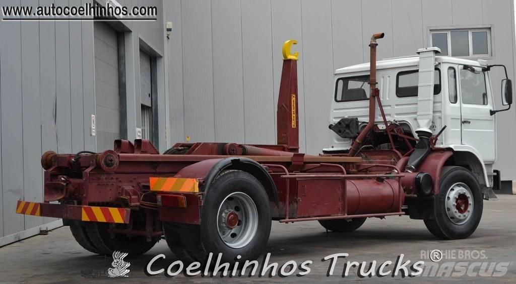 Renault G 210 Lastbiler med containerramme / veksellad