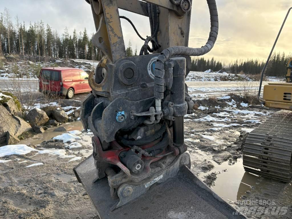 CAT 313F Gravemaskiner på larvebånd