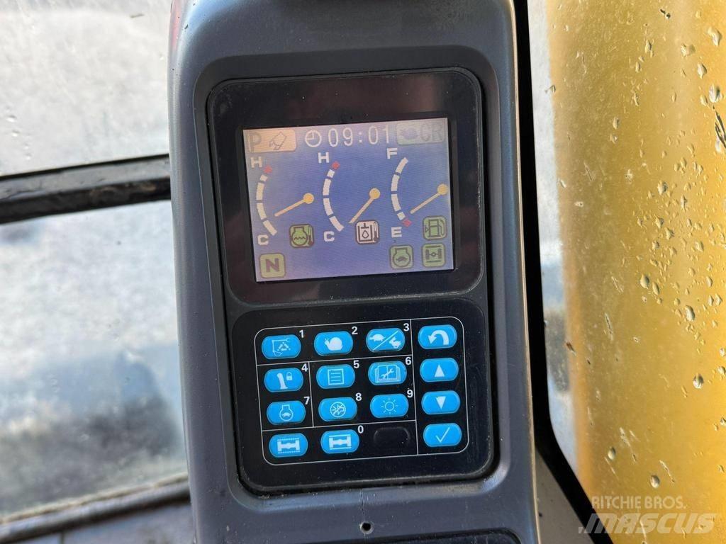 Komatsu PW 160-7 Gravemaskiner på hjul