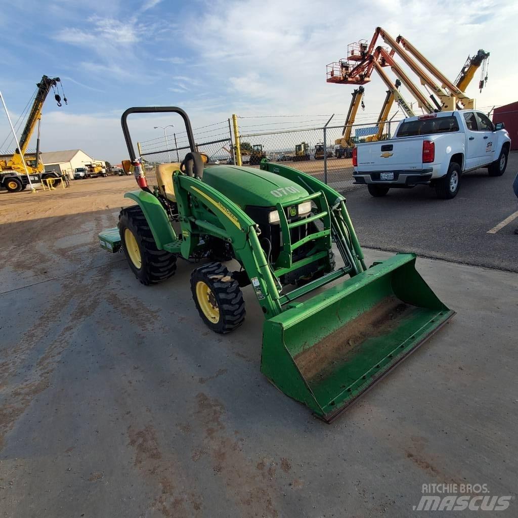 John Deere 3203 Kompakte traktorer