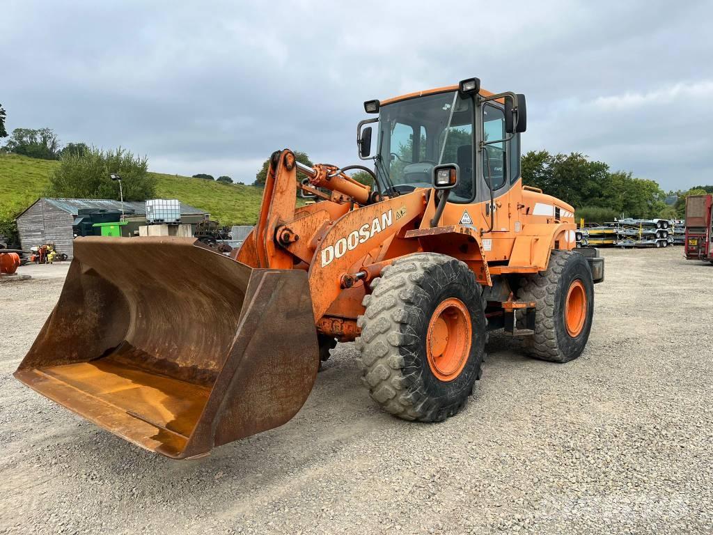 Doosan DL 200 Læssemaskiner på hjul