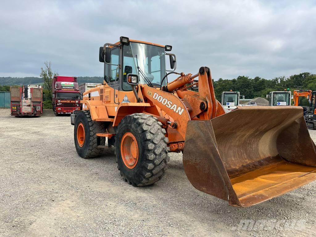 Doosan DL 200 Læssemaskiner på hjul