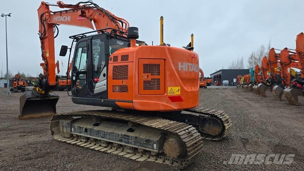 Hitachi ZX 225USLC-6 Gravemaskiner på larvebånd