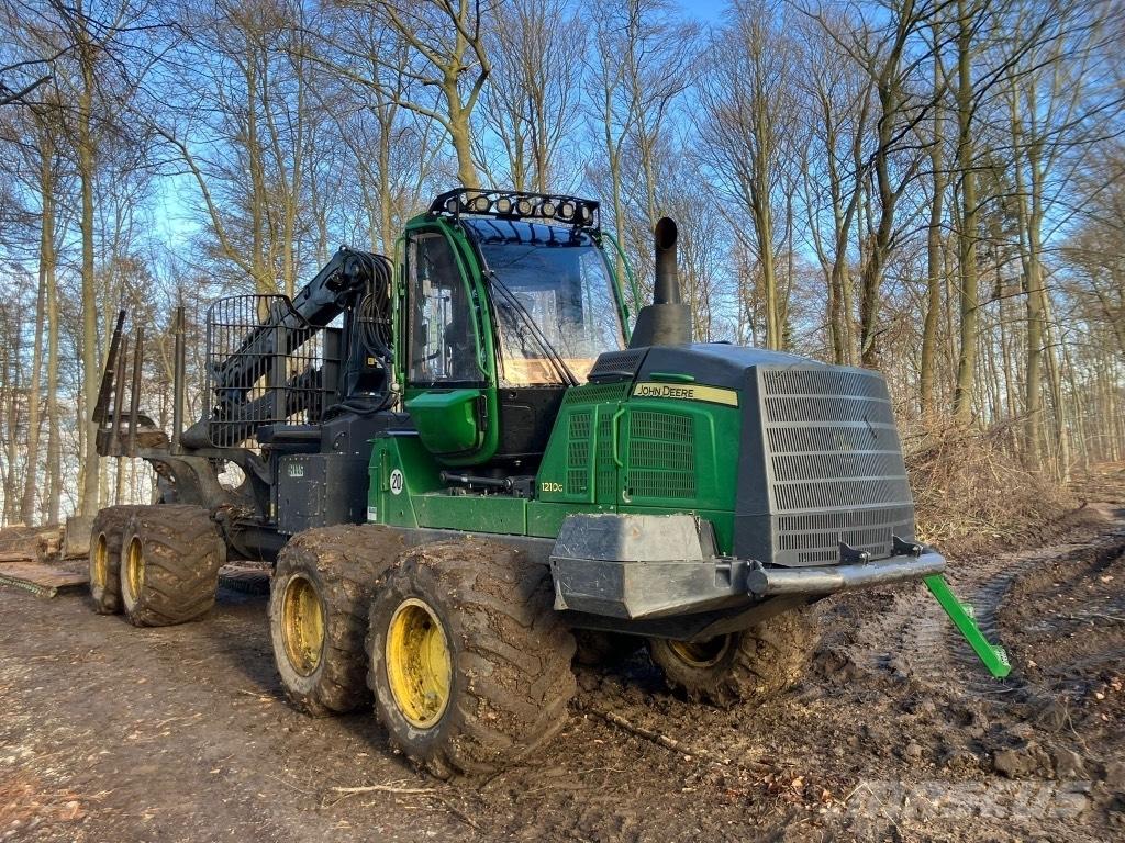 John Deere 1210 G Udkørselsmaskiner