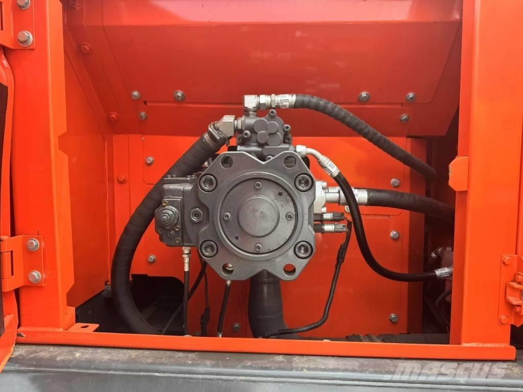 Doosan 300LC-9C Gravemaskiner på larvebånd