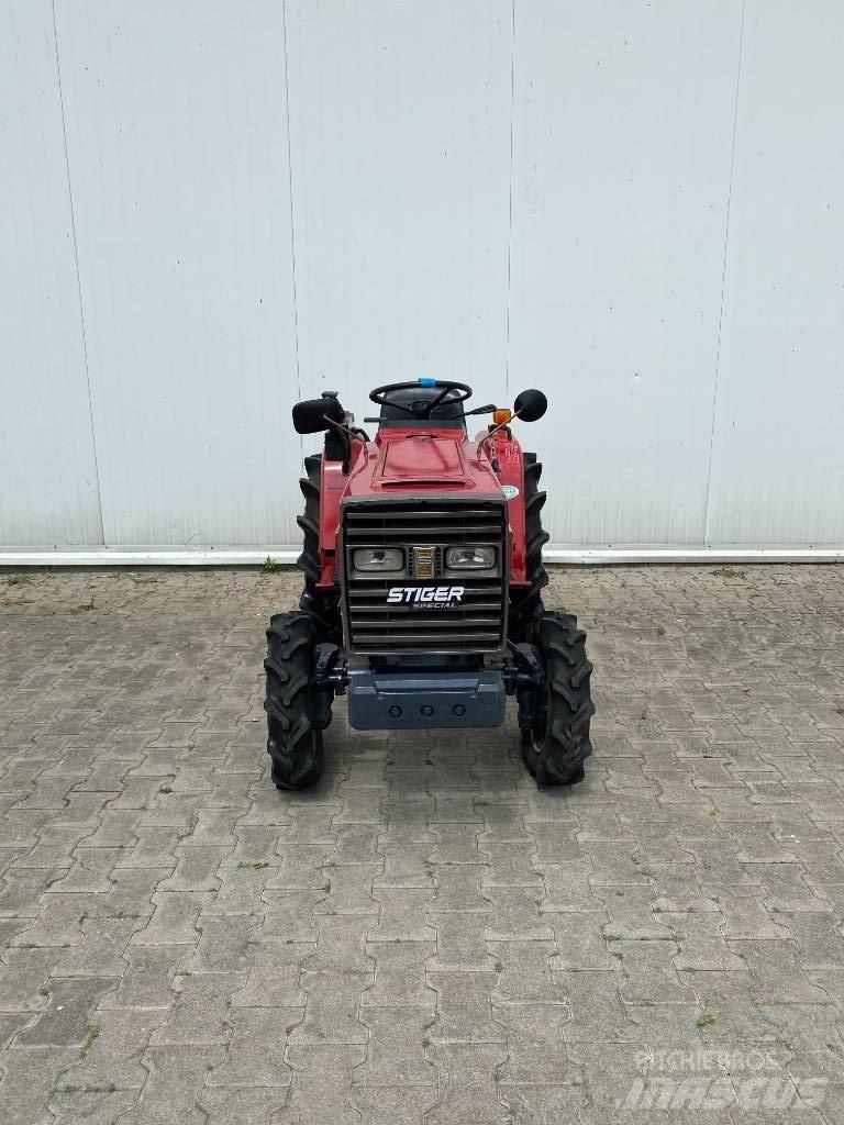 Shibaura P15 Kompakte traktorer
