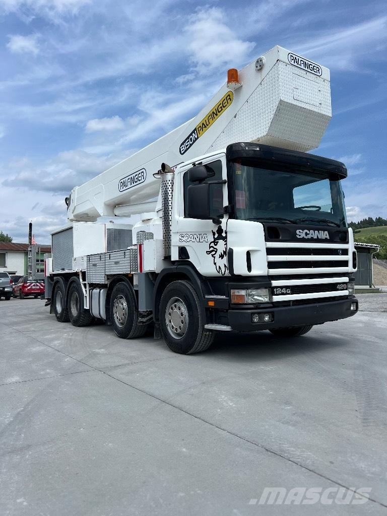 Scania 124 G 420 Lastbil med kran