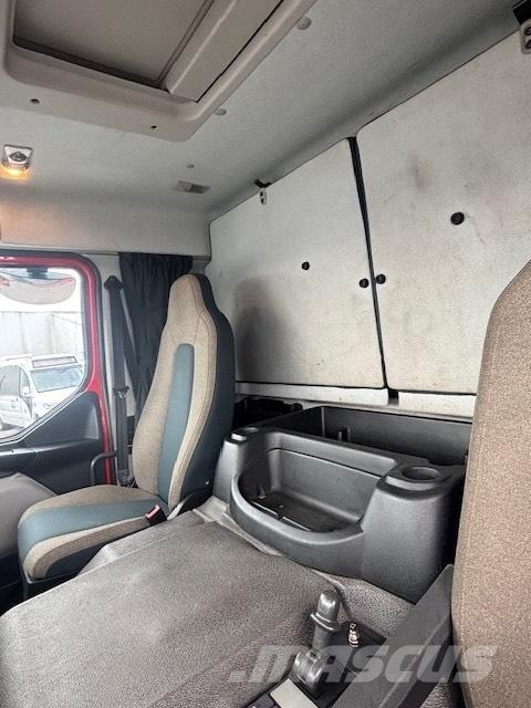 Volvo FE 320 Autotransportere / Knæklad