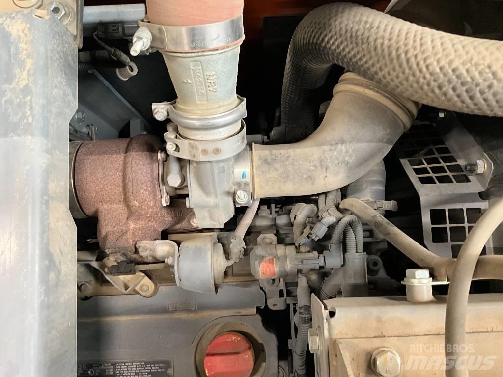 Hitachi ZX 140 W-6 Gravemaskiner på hjul
