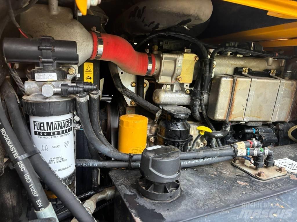 JCB 6 TST Dumpere