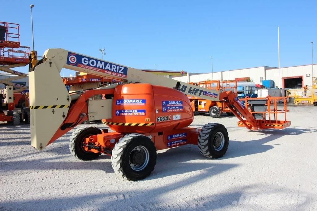JLG 600 AJ Bomlifte med knækarm