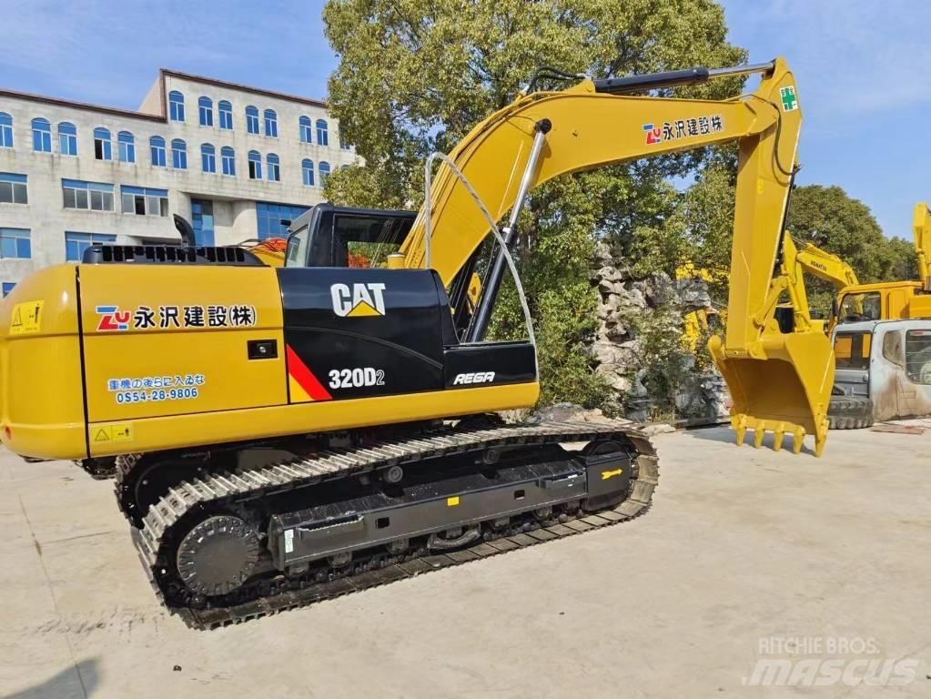CAT 320 D2 Gravemaskiner på larvebånd