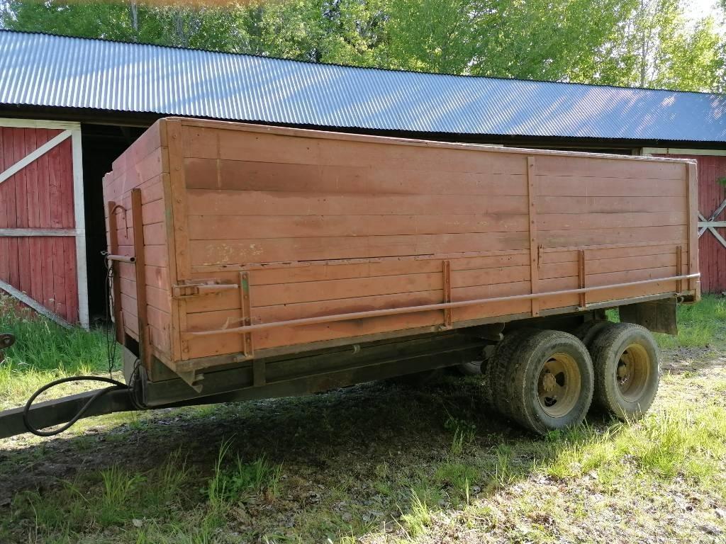  Perävaunu n. 10m3 Sneglevogne