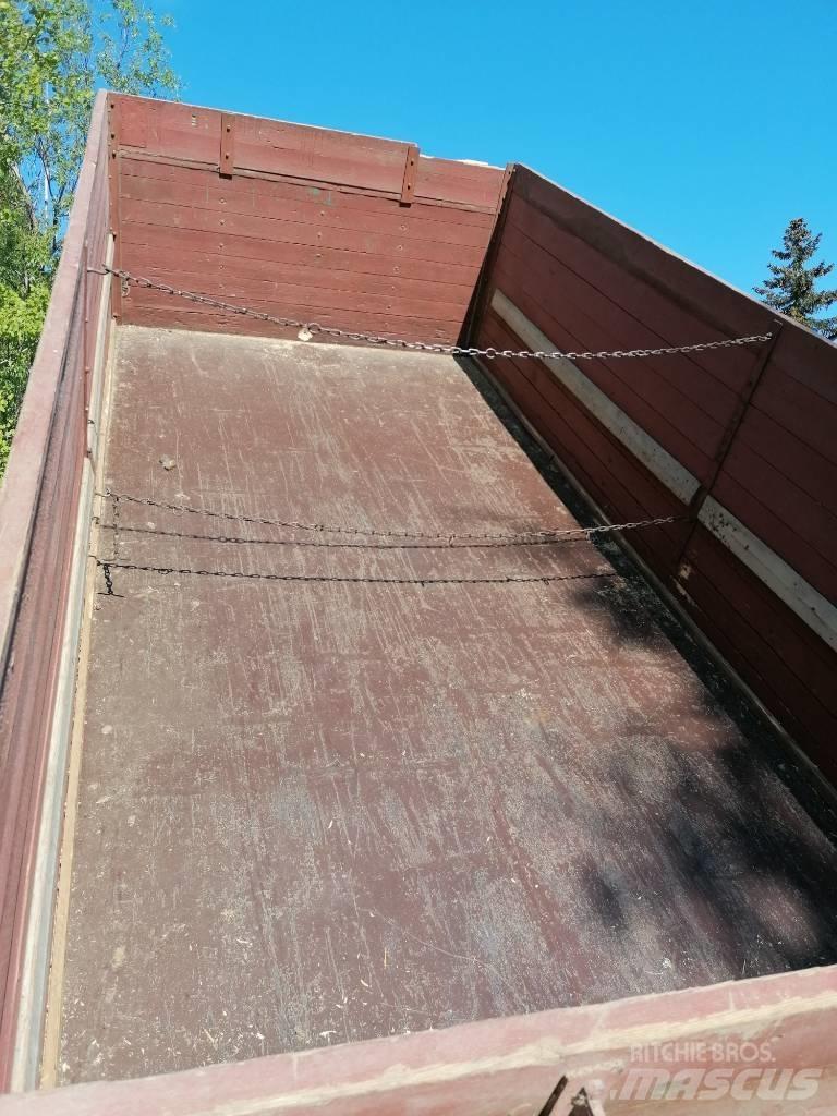  Perävaunu n. 10m3 Sneglevogne