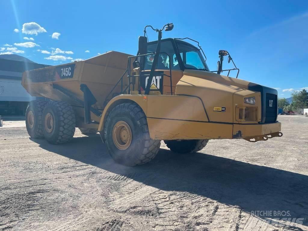 CAT 745 C Terrængående lastbiler