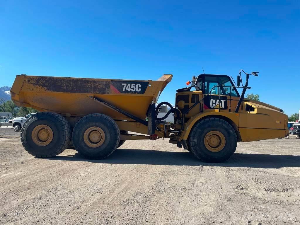 CAT 745 C Terrængående lastbiler