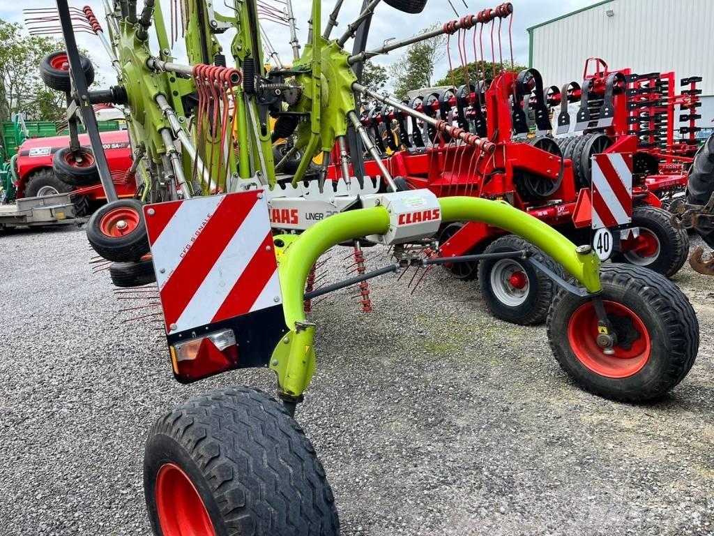CLAAS Liner 2900 River og høvendere