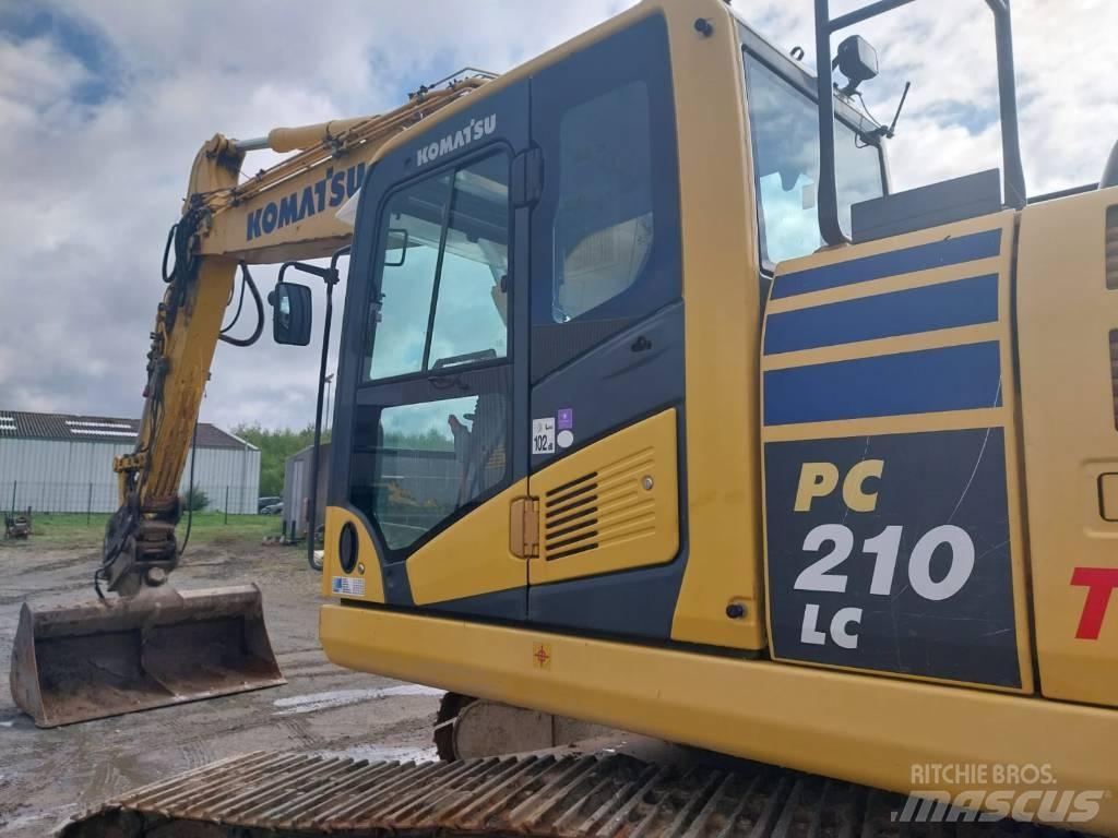 Komatsu PC210LC-10 Gravemaskiner på larvebånd