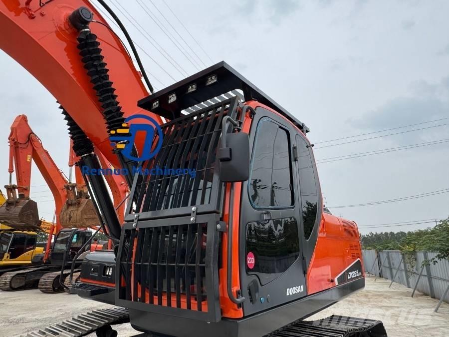Doosan DX 225 LCA Gravemaskiner på larvebånd