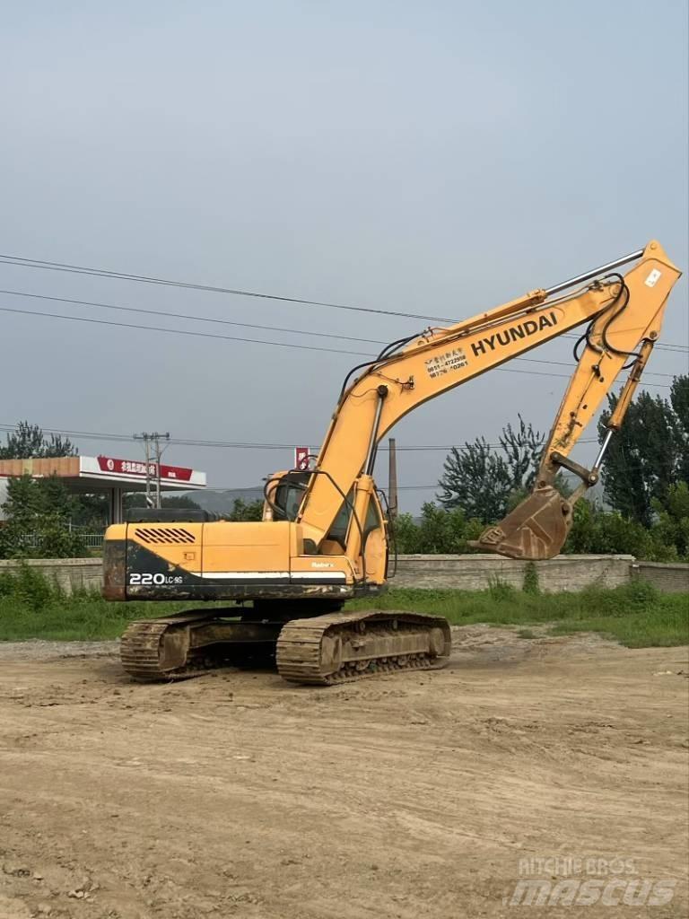 Hyundai R220-9S Gravemaskiner på larvebånd