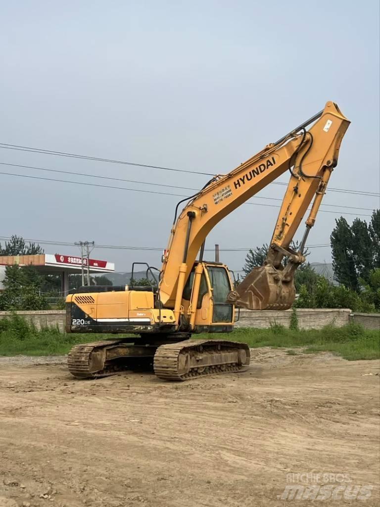 Hyundai R220-9S Gravemaskiner på larvebånd