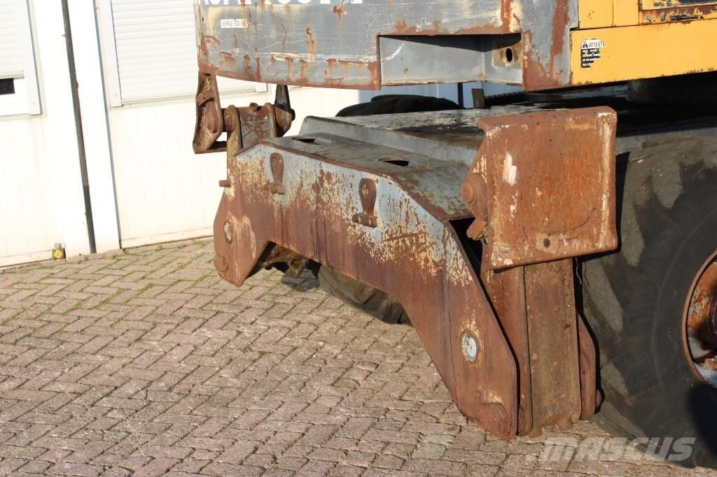 Furukawa W 630 E Gravemaskiner på hjul