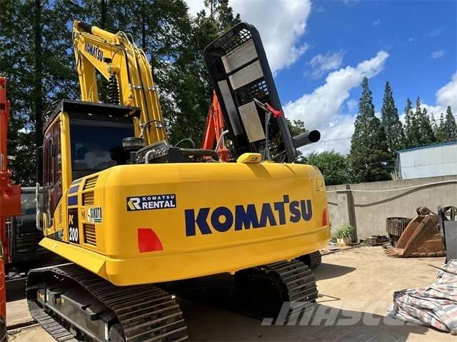 Komatsu PC 200-8 Gravemaskiner på larvebånd