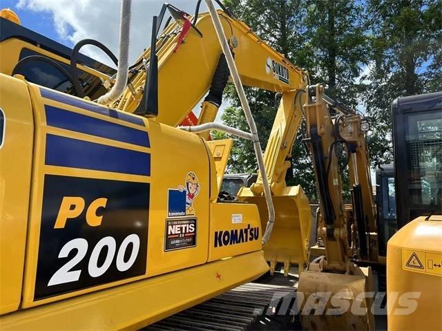 Komatsu PC 200-8 Gravemaskiner på larvebånd