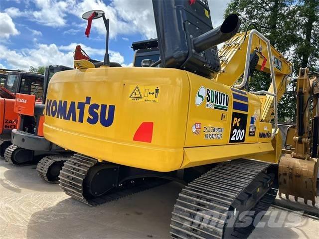 Komatsu PC 200-8 Gravemaskiner på larvebånd
