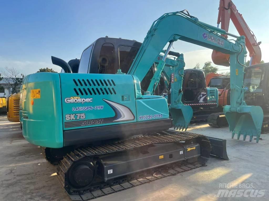 Kobelco SK75-8 Gravemaskiner på larvebånd