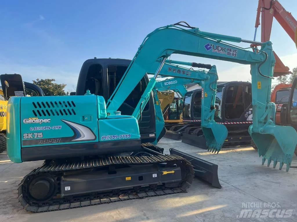 Kobelco SK75-8 Gravemaskiner på larvebånd