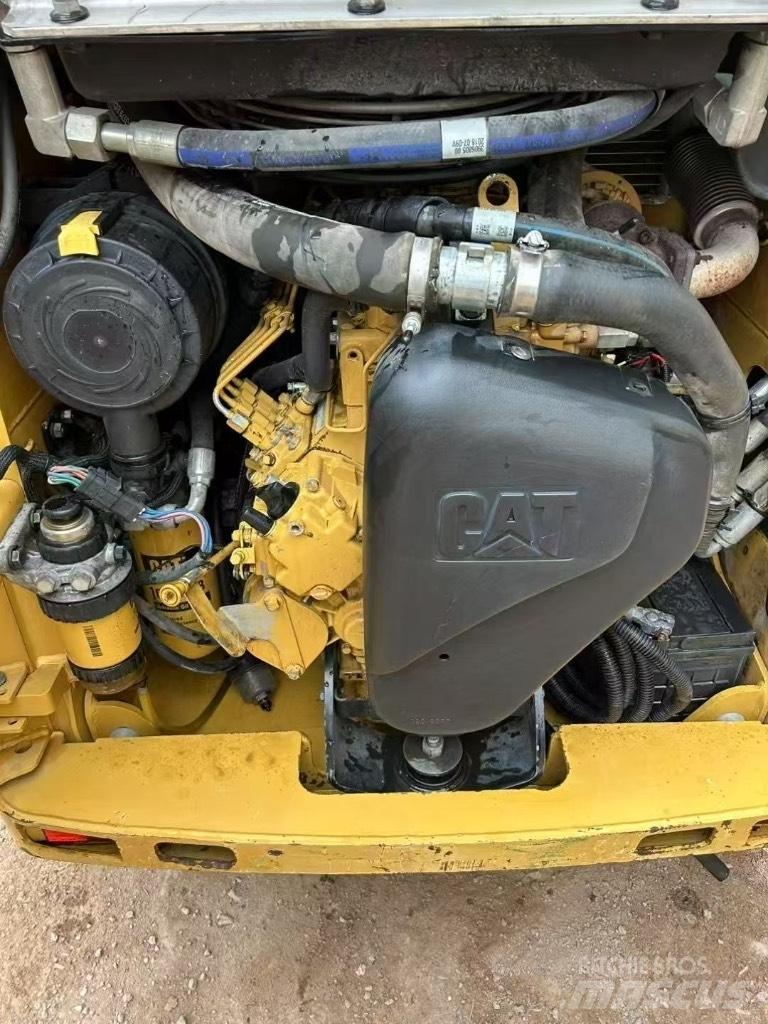 CAT 226 B 3 Minilæsser - skridstyret