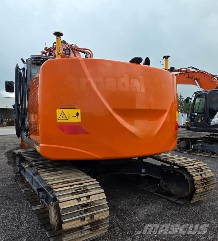 Hitachi ZX225USRLC-6 Gravemaskiner på larvebånd