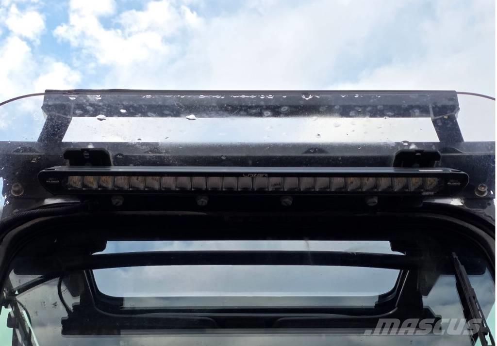 Hitachi ZX225USRLC-6 Gravemaskiner på larvebånd