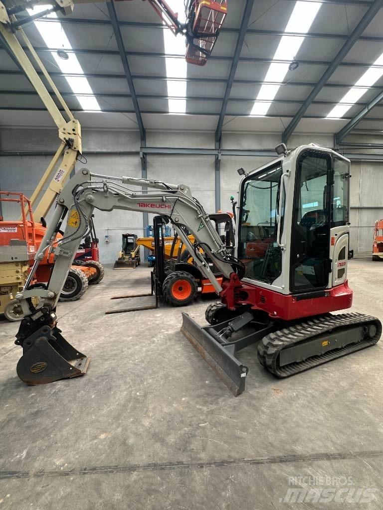 Takeuchi TB 325 R Minigravemaskiner
