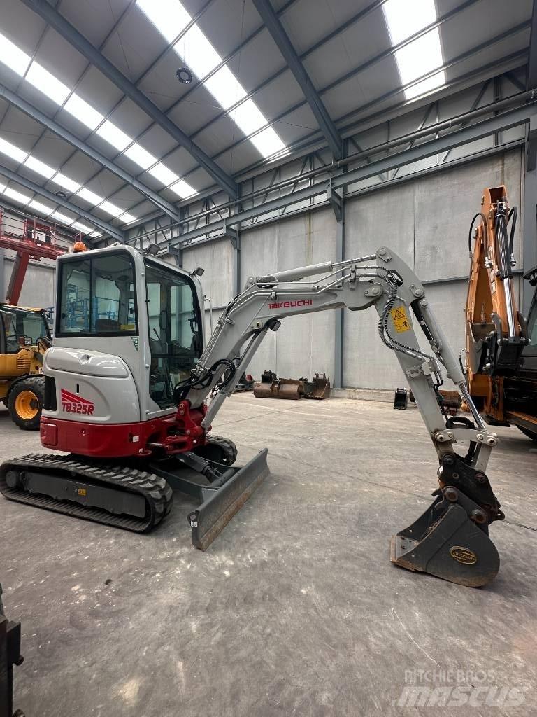 Takeuchi TB 325 R Minigravemaskiner