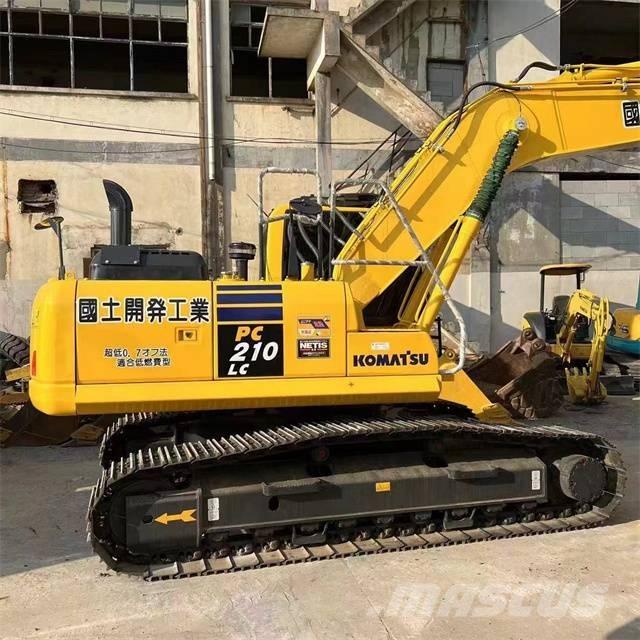 Komatsu PC 210 Gravemaskiner på larvebånd
