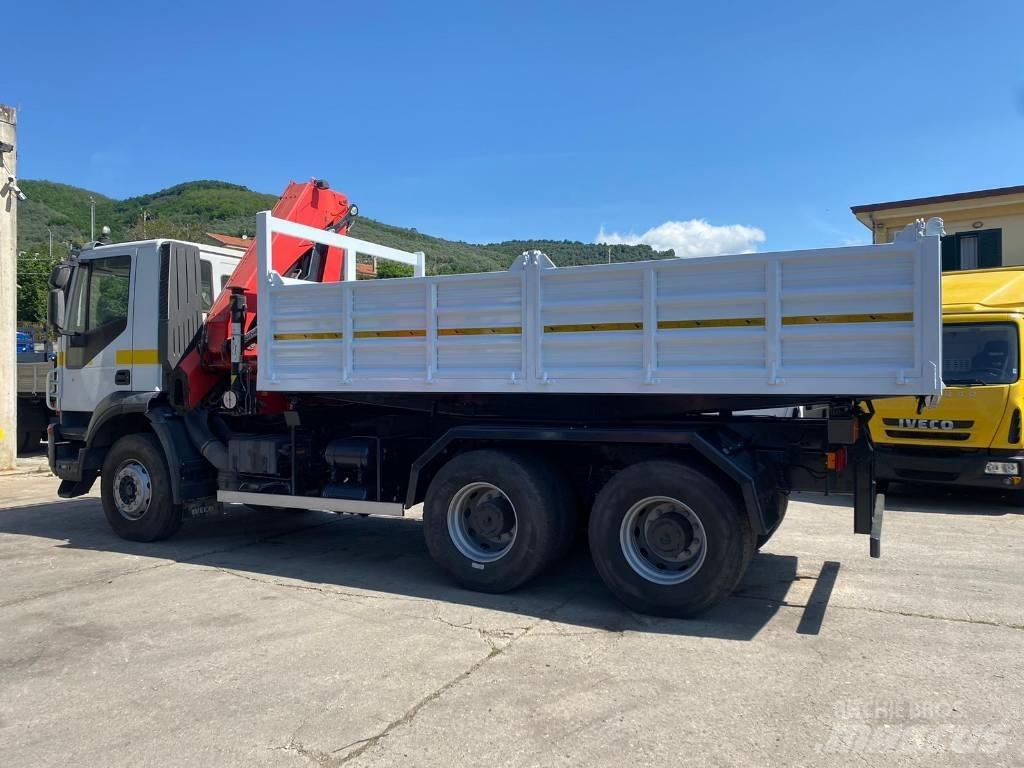Iveco Trakker 360 Lastbil med kran