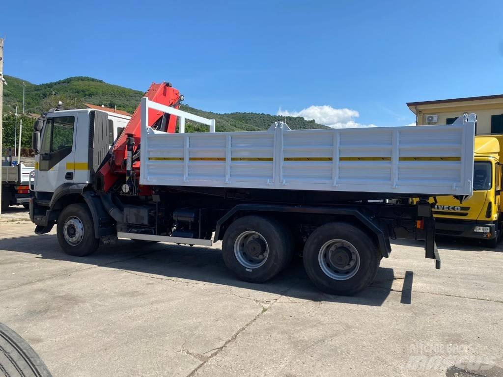 Iveco Trakker 360 Lastbil med kran