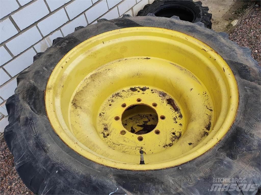 Kleber 270/95R32 Hjul, Dæk og Fælge