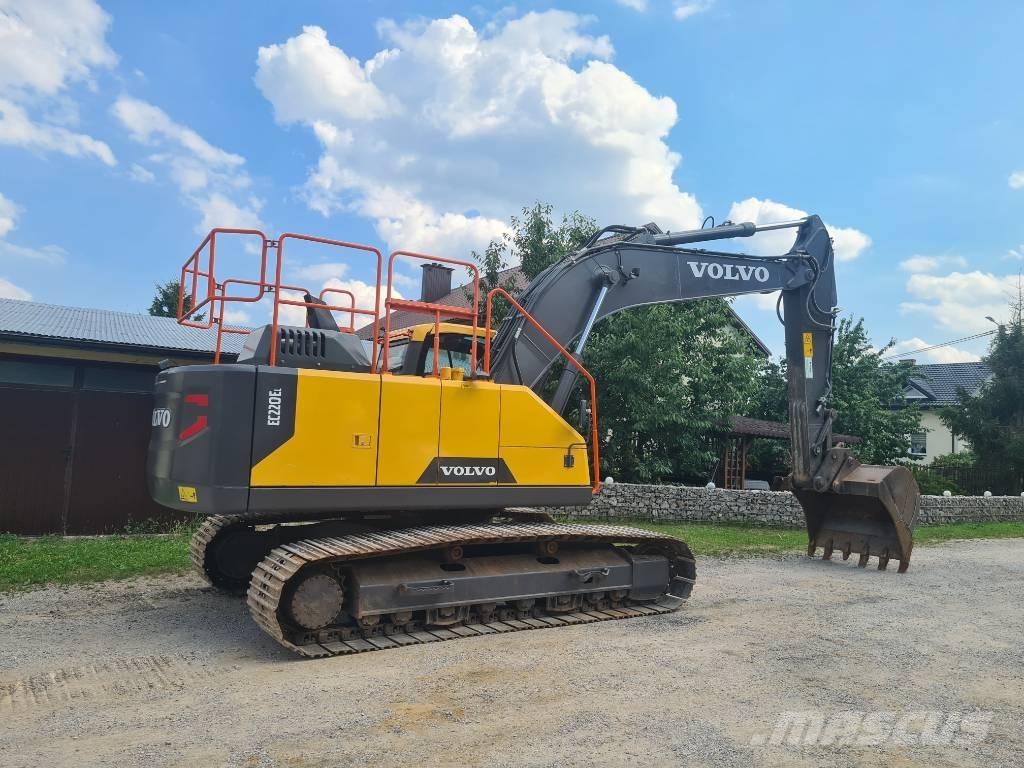 Volvo EC 220 E Gravemaskiner på larvebånd