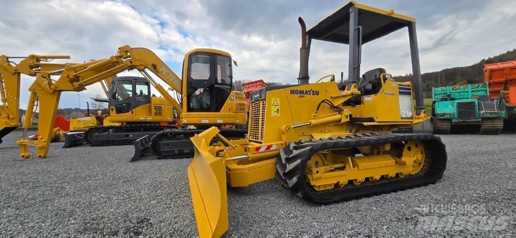 Komatsu D 21 P-8 Bulldozer på larvebånd