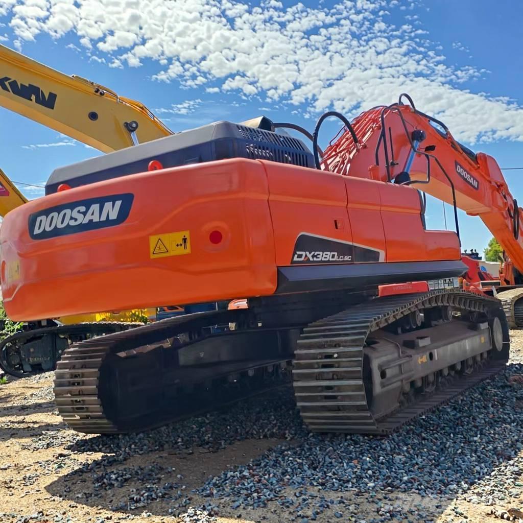 Doosan DX 380 LC Gravemaskiner på larvebånd