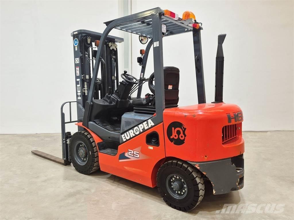 Heli CPCD25 KU21H Diesel gaffeltrucks
